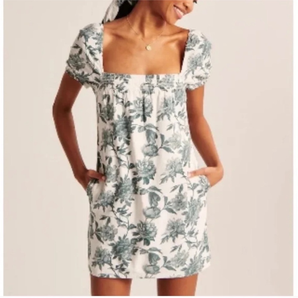 Abercrombie & Fitch Squareneck Green Floral Mini Dress w/ Bandanna medium NWT